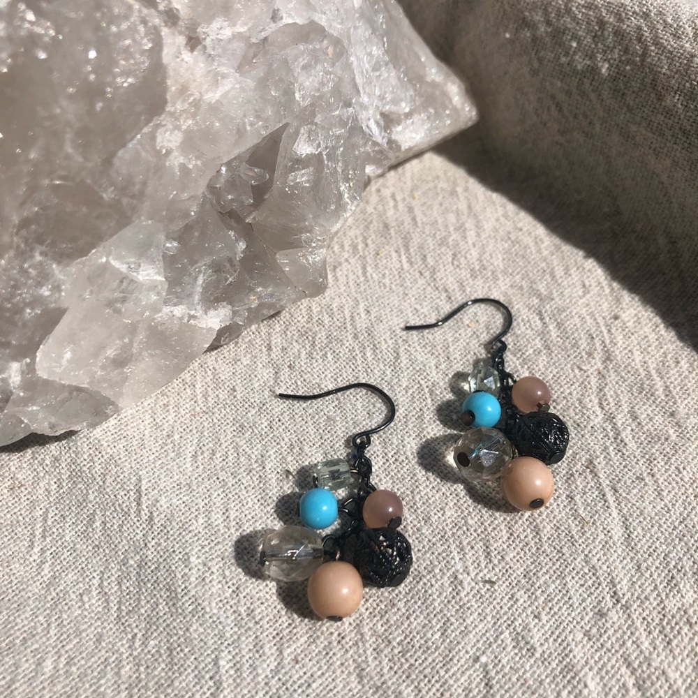 🍋 3/$25 🌿Bohemian dangle bead earrings🌿